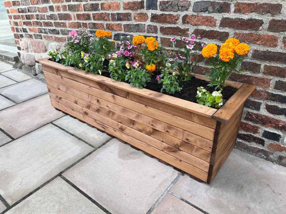image 1 of The Willoughby Extra Large Sleeper Trough - Wood - L48 x W161 x H45.5 cm - Fully Assembled