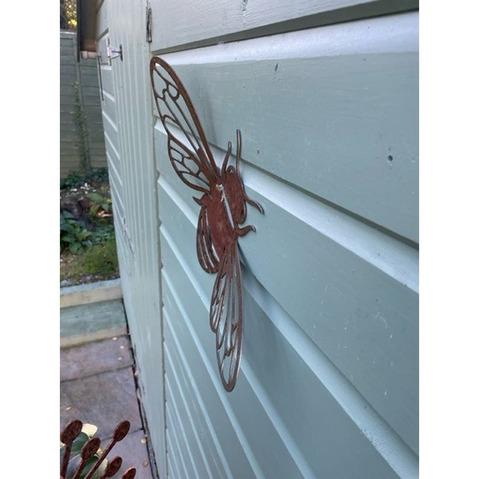 image 1 of Folded Wings Bee Garden Art - W39.4 x H25.4 cm - Bare Metal/Ready to Rust