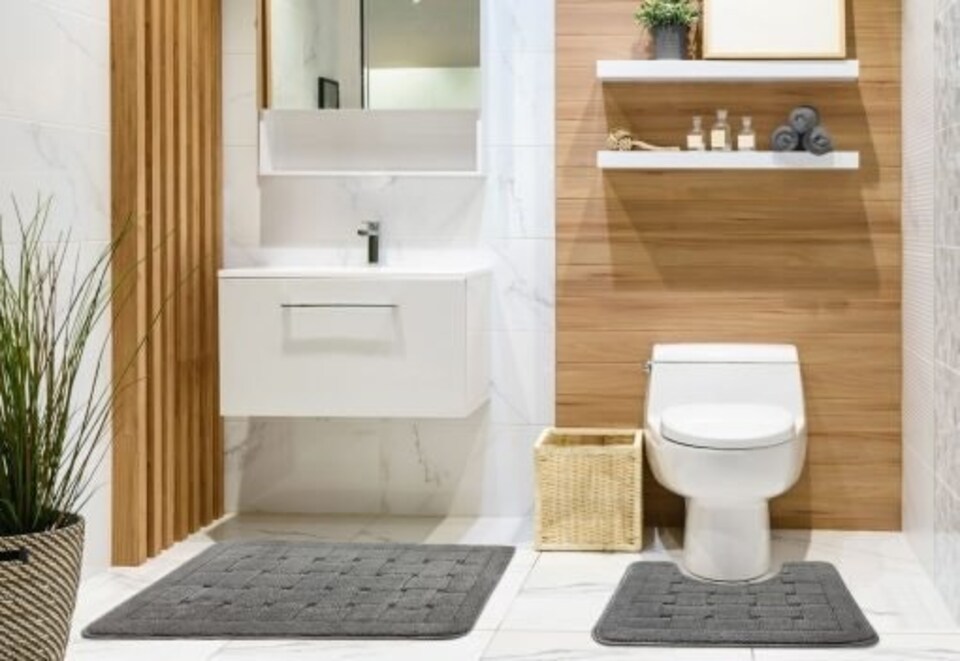 image 1 of Shades Collection 2 Piece Bath Set in Silver