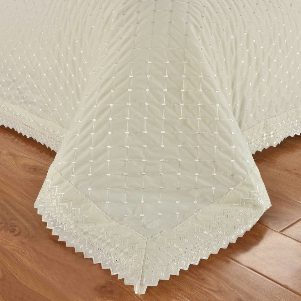 image 1 of Richmond Polycotton Luxury Duvet Cover Set With Pillowcase | White | King | 1