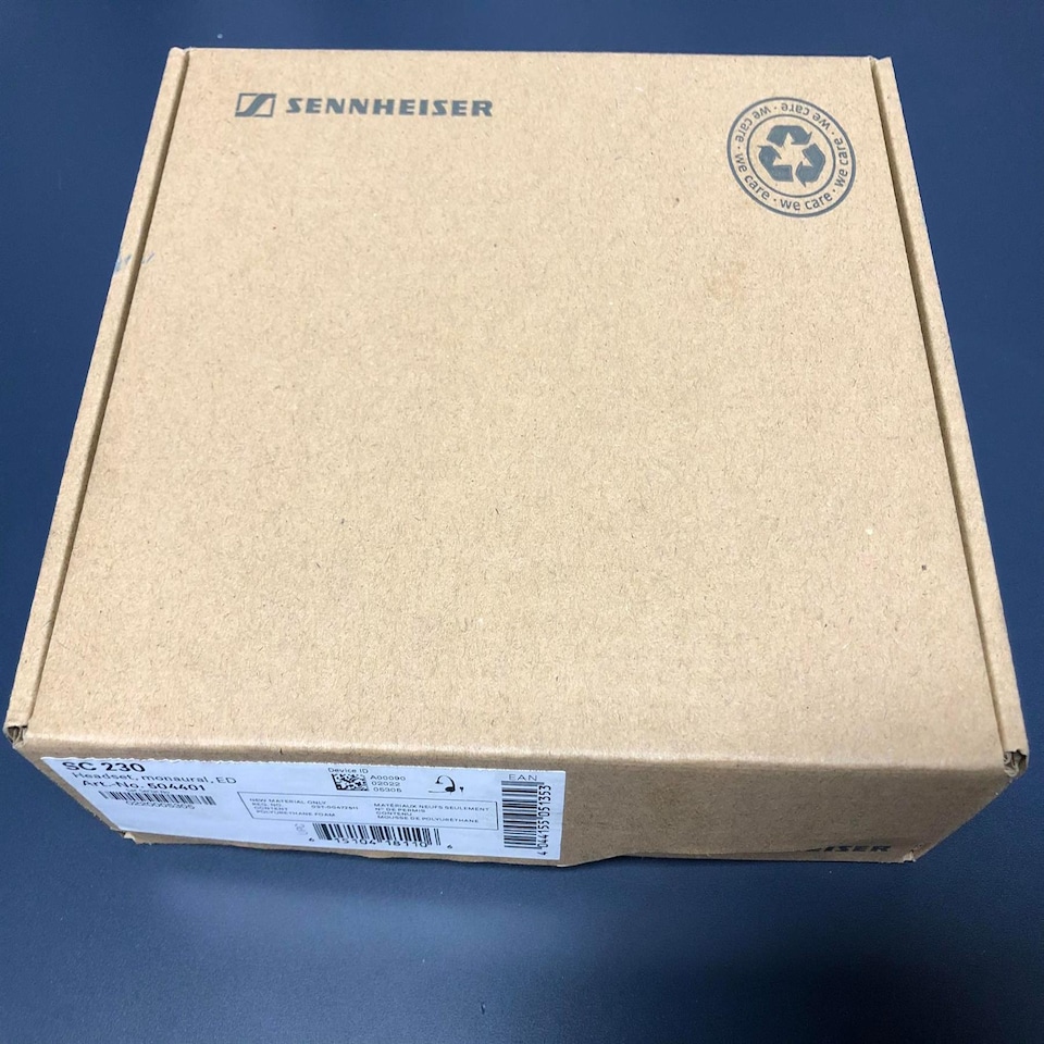 image 1 of Snowflake 30L Premium Quality Wood Based Cat Litter, 3 Times More Absorbent than Ordinary Litter, Superior Odour Control, FSC Approved UK Sourced and Manufactured, 100% Biodegradable - 30 Litre