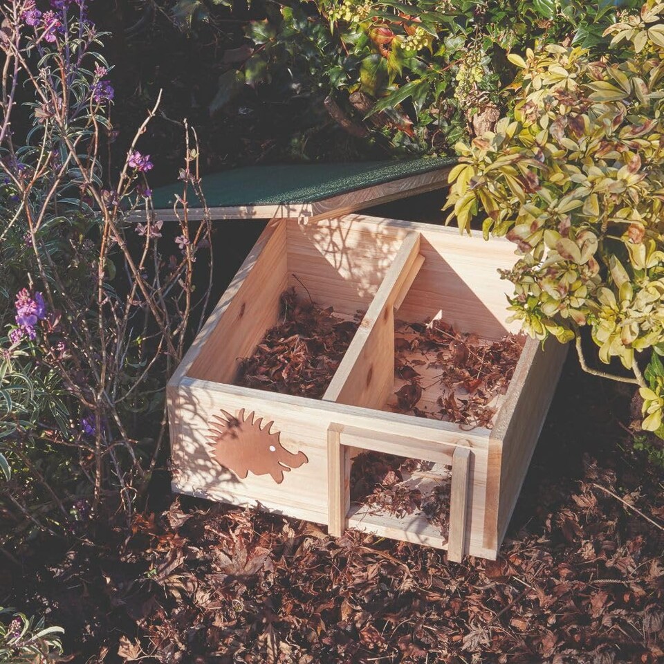 image 1 of Thompson & Morgan Hedgehog House - Durable Fir Wood Hibernation Shelter with Waterproof Roof