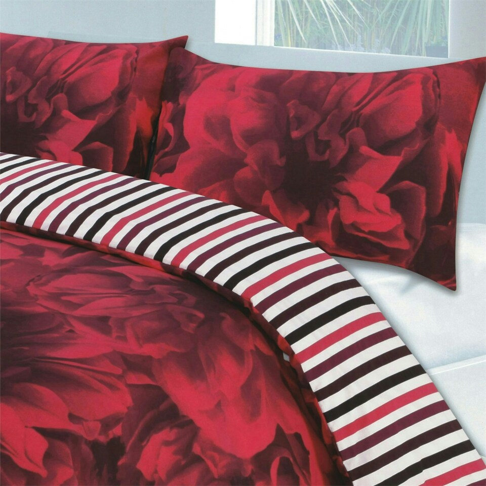 image 1 of Roses Duvet Cover Set - Double - Red