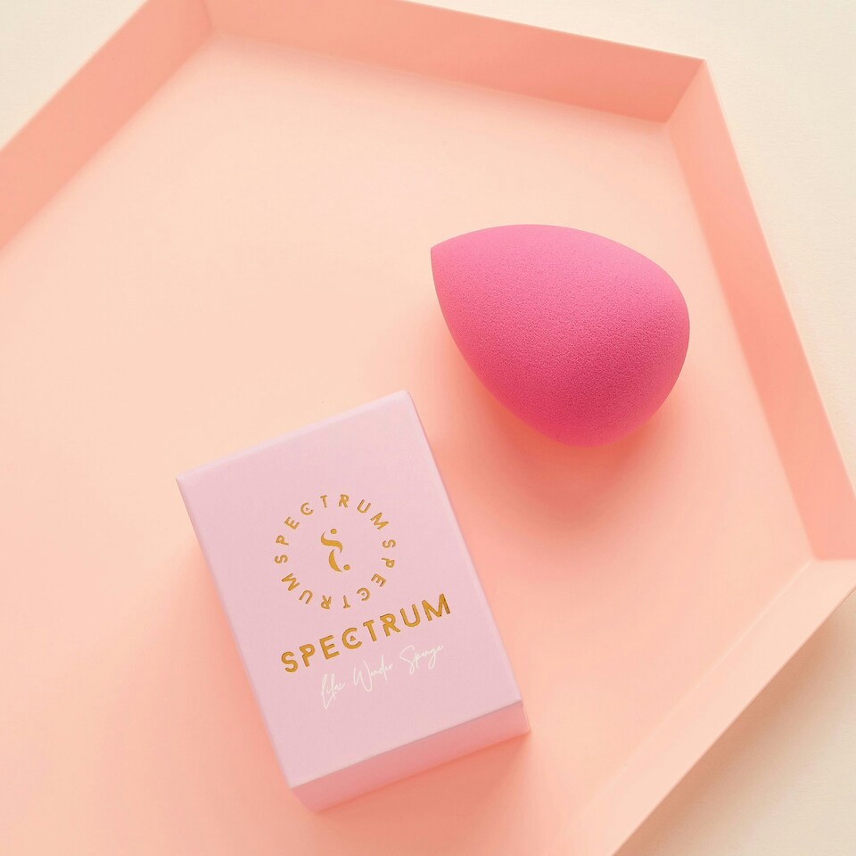 image 1 of Spectrum Wonder Pointed Pink Sponge, 3x1 Beauty Blending Set