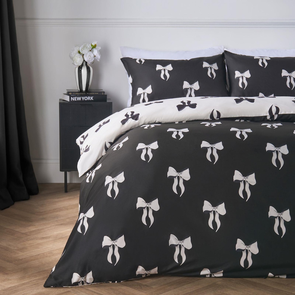 image 1 of OHS Bow Reversible Soft Cosy Plump Duvet Cover and Pillowcase Bedding Set | White | Mono | Double