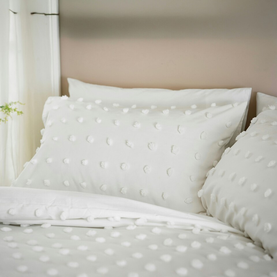 image 1 of Luxury Bobbled Fluffy Dots Tufted Microfibre Duvet Cover Set White | White | Super King