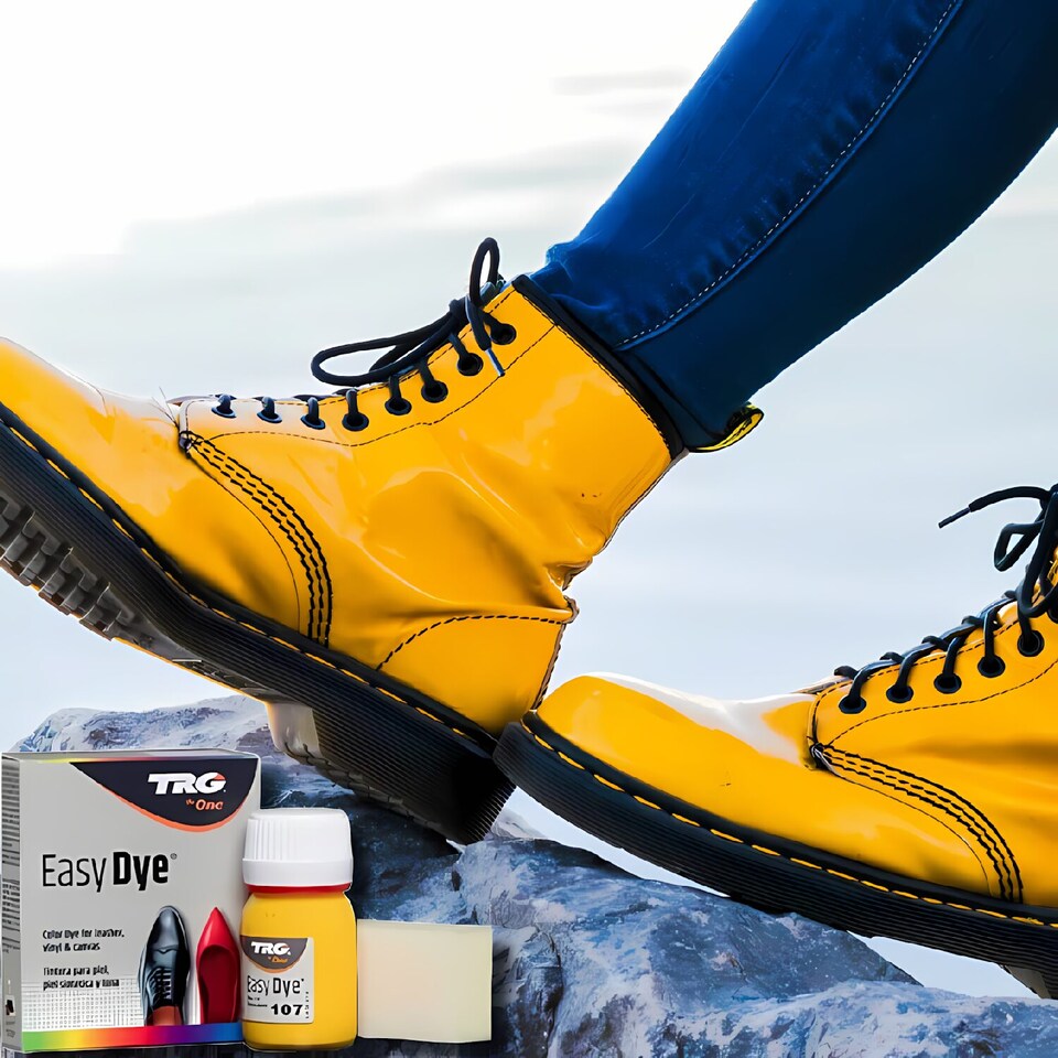 image 1 of TRG Easy Dye Shoe Paint for Leather Colour Change and Covering Scuffs 25ml | Brown | Deer