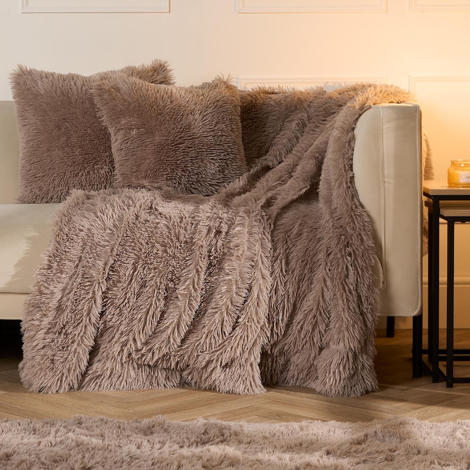 image 1 of OHS Ultra Soft Fluffy Fleece Throw Luxury Bed Blanket