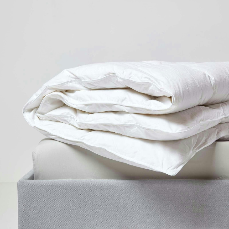 image 1 of Homescapes Duck Feather and Down 13.5 Tog Duvet for Winter, Super King