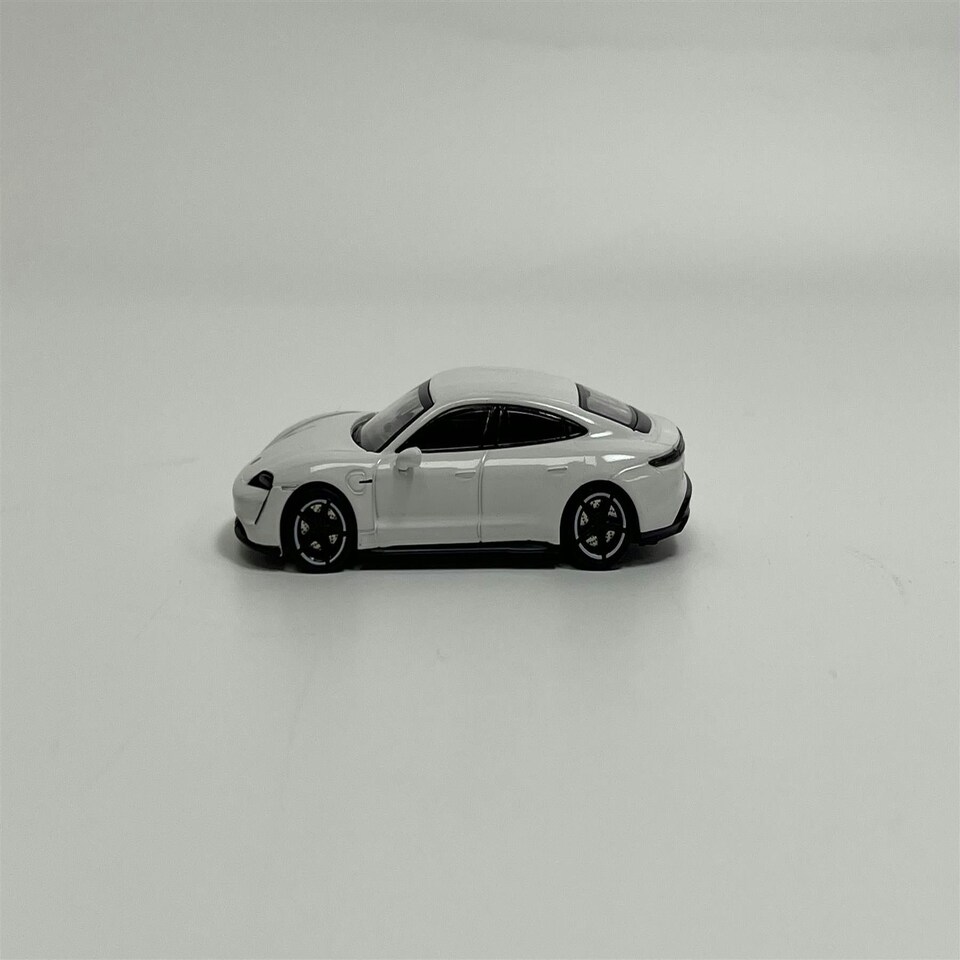 image 1 of Porsche Taycan Turbo S 2019 White Metallic 1:87 Minichamps 870068400