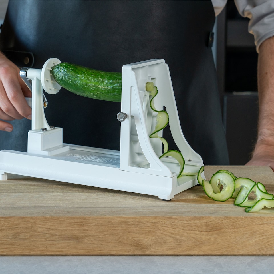 image 1 of Benriner Japanese Turning Spiraliser with 3 Interchangeable Blades