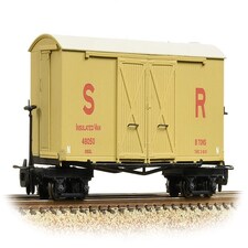 Bachmann Bogie Covered Goods Wagon SR Insulated