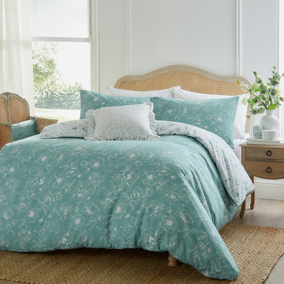 image 1 of Wylder Bella Reversible Floral Single Duvet Cover Set Blue | White | Single