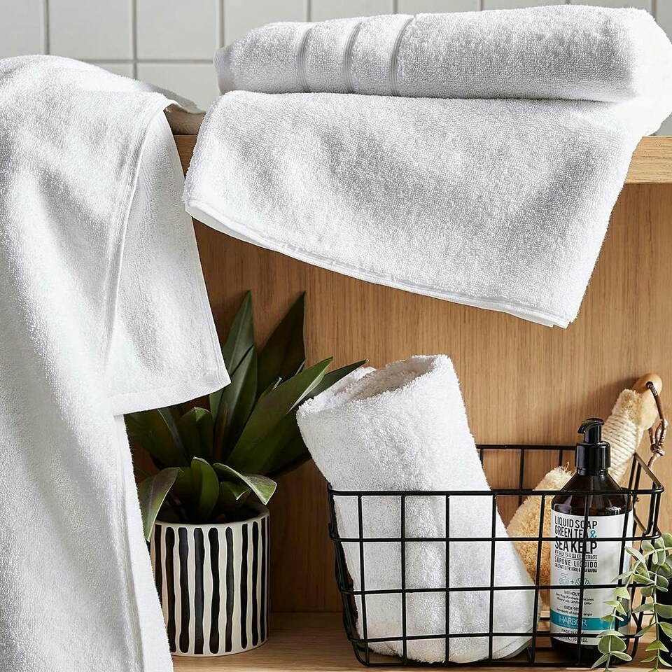 image 1 of Hotel Luxury Heavyweight 800GSM Towels - 100% Cotton White | White | Bath towel