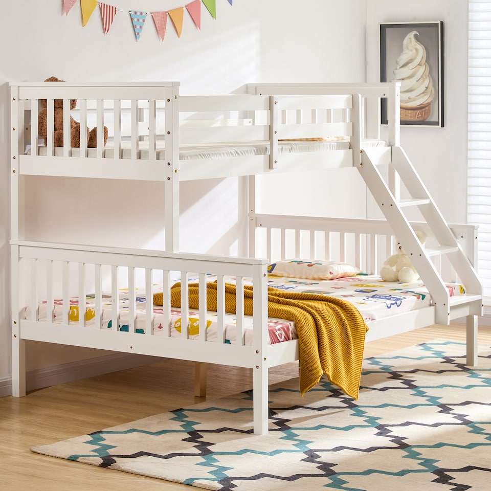 image 1 of Vida Designs Milan Triple Sleeper Bunk Bed, 3ft & 4ft6 Bed - White