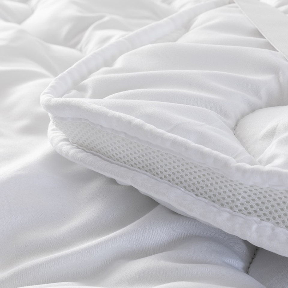 image 1 of Dual Layer 3cm Mattress Topper Air Flow Hypo Allergenic Soft Touch Bedding White | Small Double
