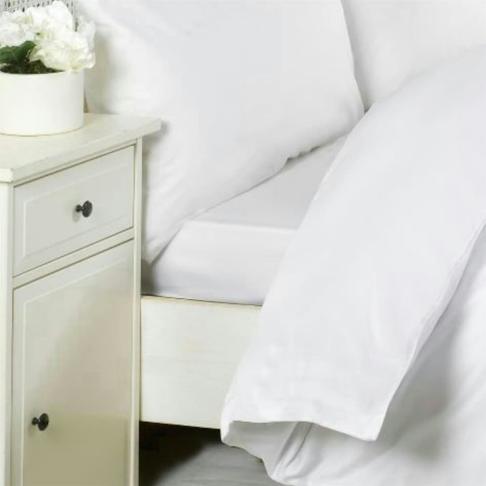 image 1 of Egyptian Cotton Duvet Cover Set 200 Thread Count - Double - White