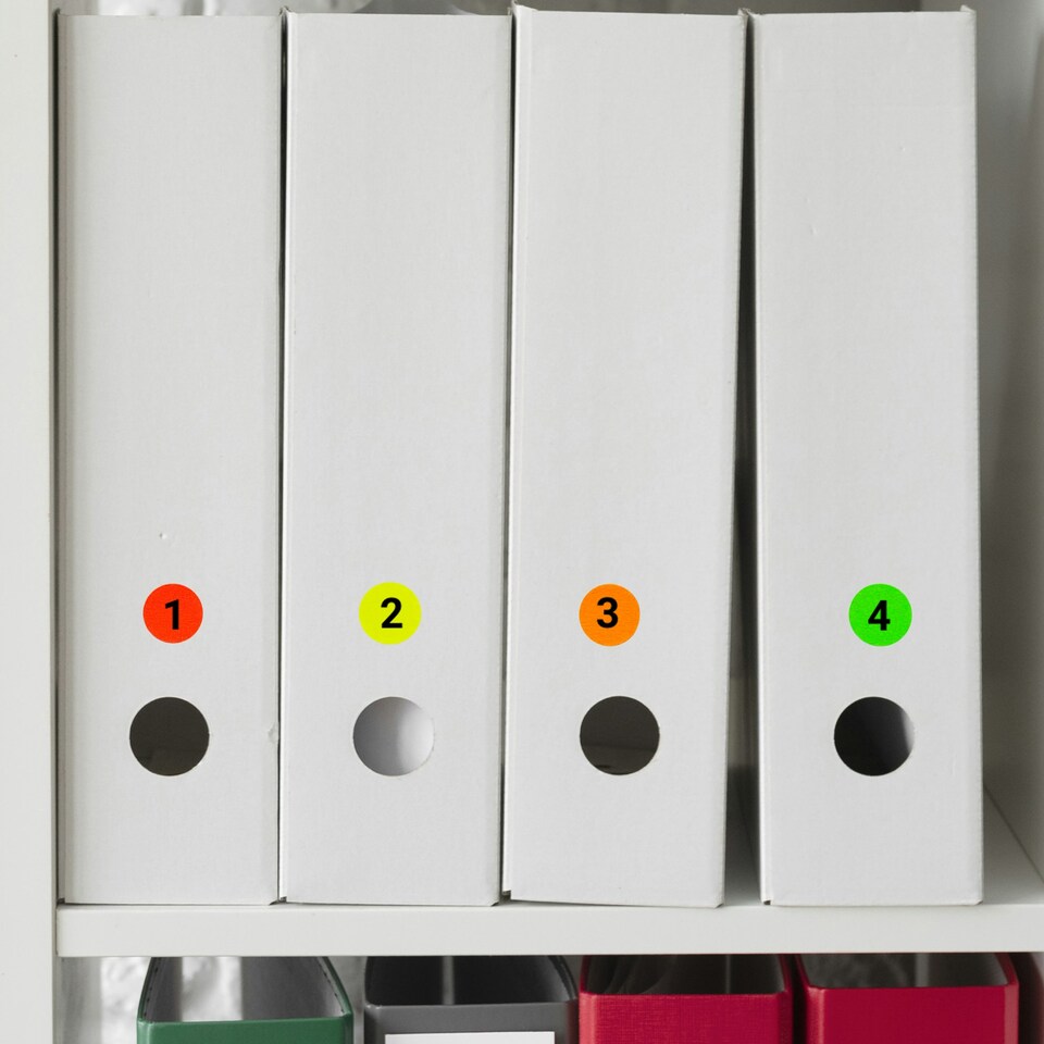 image 1 of Pack of 140 Fluorescent Red 13mm Round Labels - Stickers