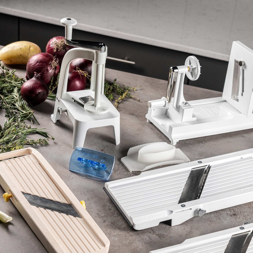 image 1 of Benriner Japanese Turning Spiraliser with 3 Interchangeable Blades