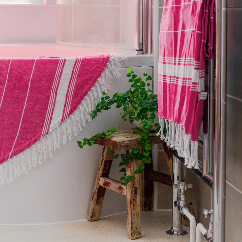 image 1 of Nicola Spring Turkish Cotton Bath Towel - 170 x 90cm - Pink | Pink | Pink