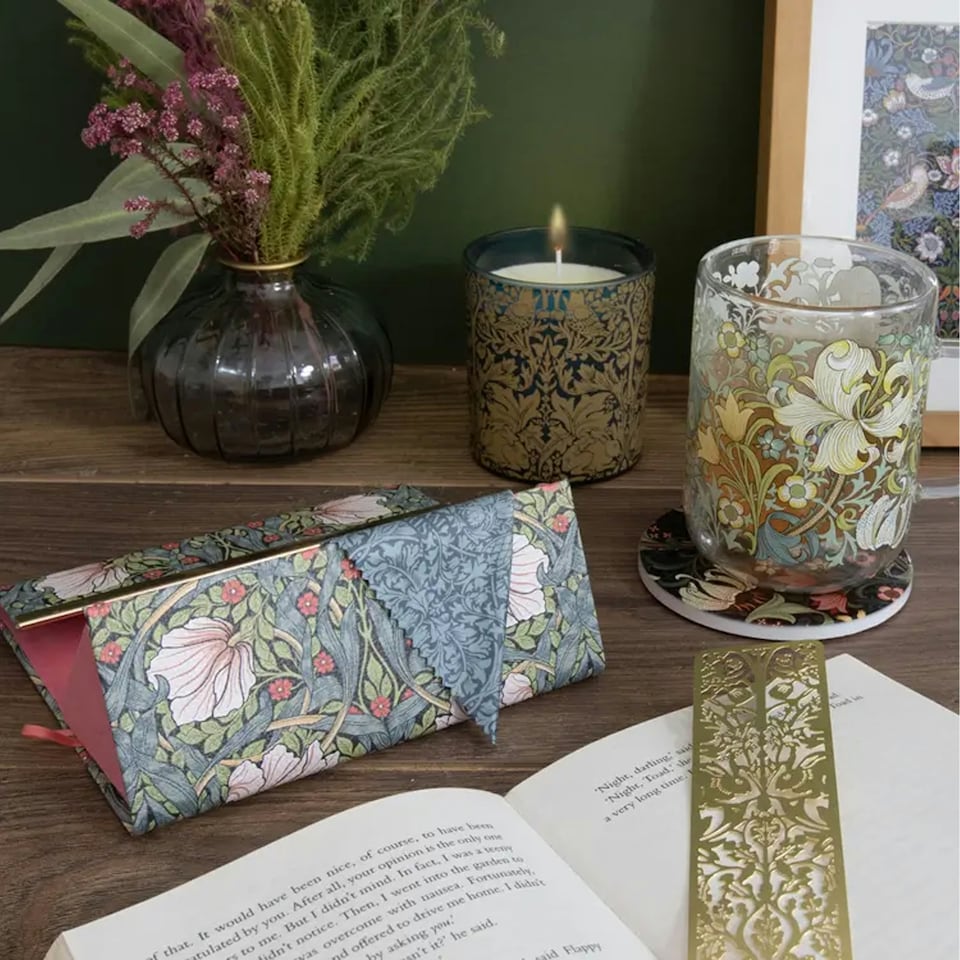 image 1 of Portico Designs William Morris Pimpernel Foldable Glasses Case