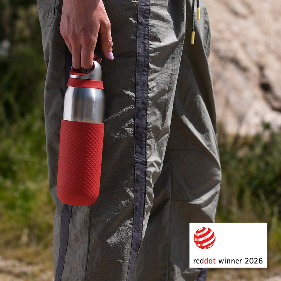 image 1 of ION8 ROAM Insulated Steel Water Bottle, Rubberised, 655ml / 22oz