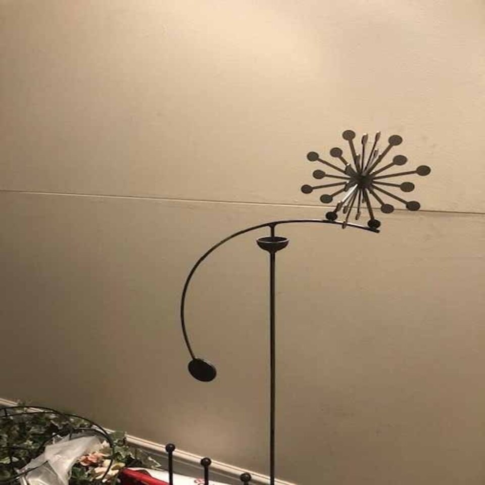 image 1 of Allium Wind Rocker Single Bare Metal/Ready to Rust - Steel - L66 x W54 x H148.5 cm