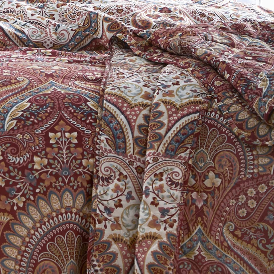image 1 of D & D Palais Bedspread Multi
