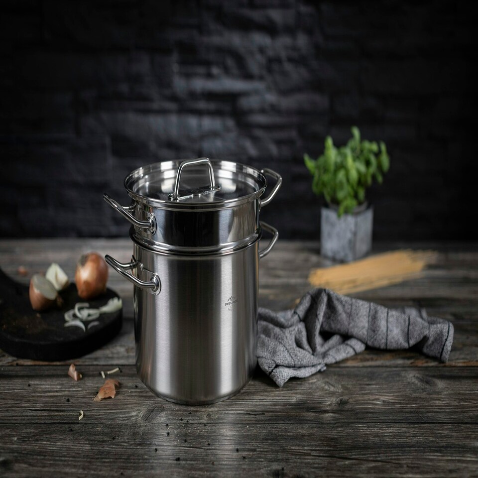 image 1 of Montreux Pasta Pot with Insert 6.5L 22cm