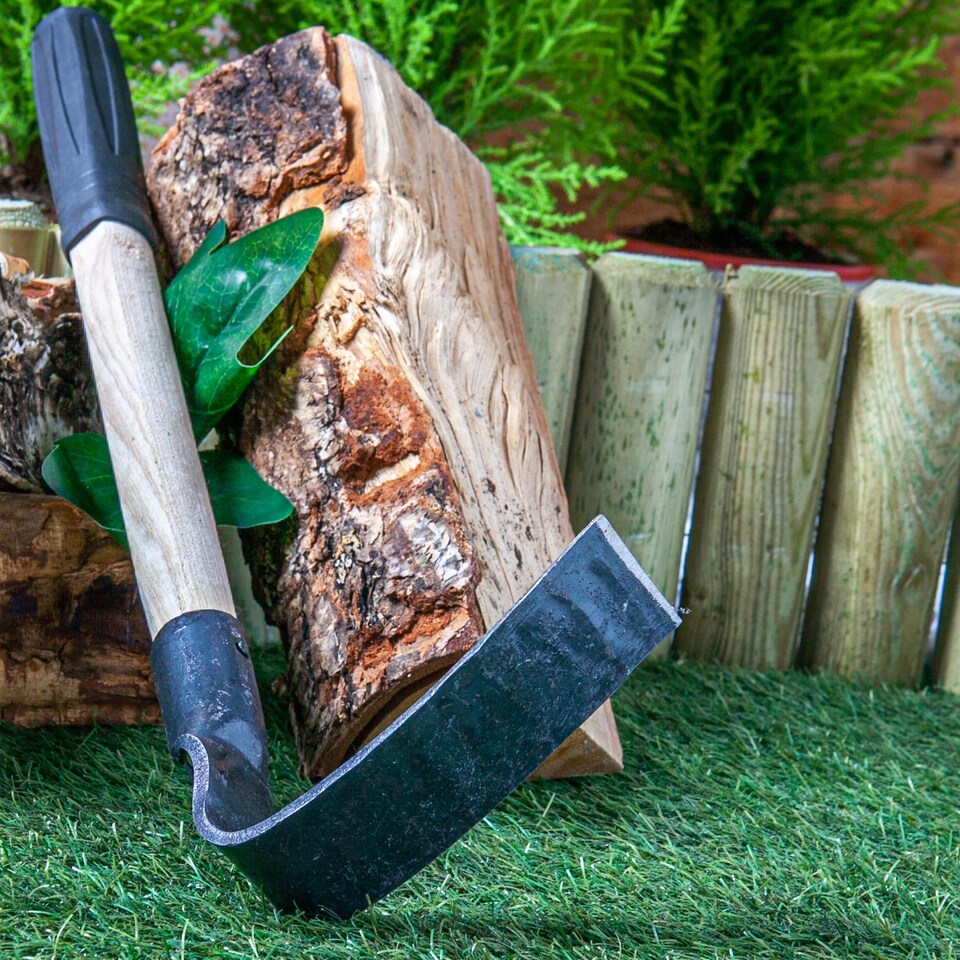 image 1 of Harbour Housewares Steel Garden Hand Hoe - 43cm - Natural