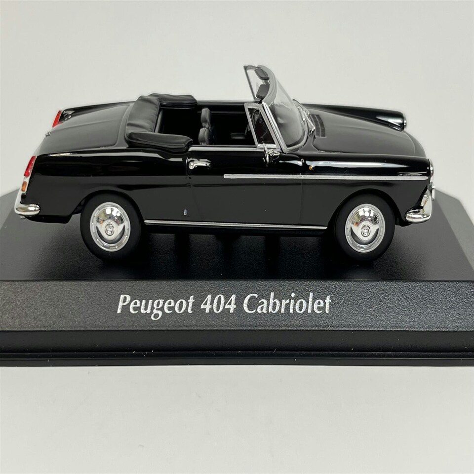 image 1 of Peugeot 404 Cabriolet 1962 Black 1:43 Scale Maxichamps 940112931