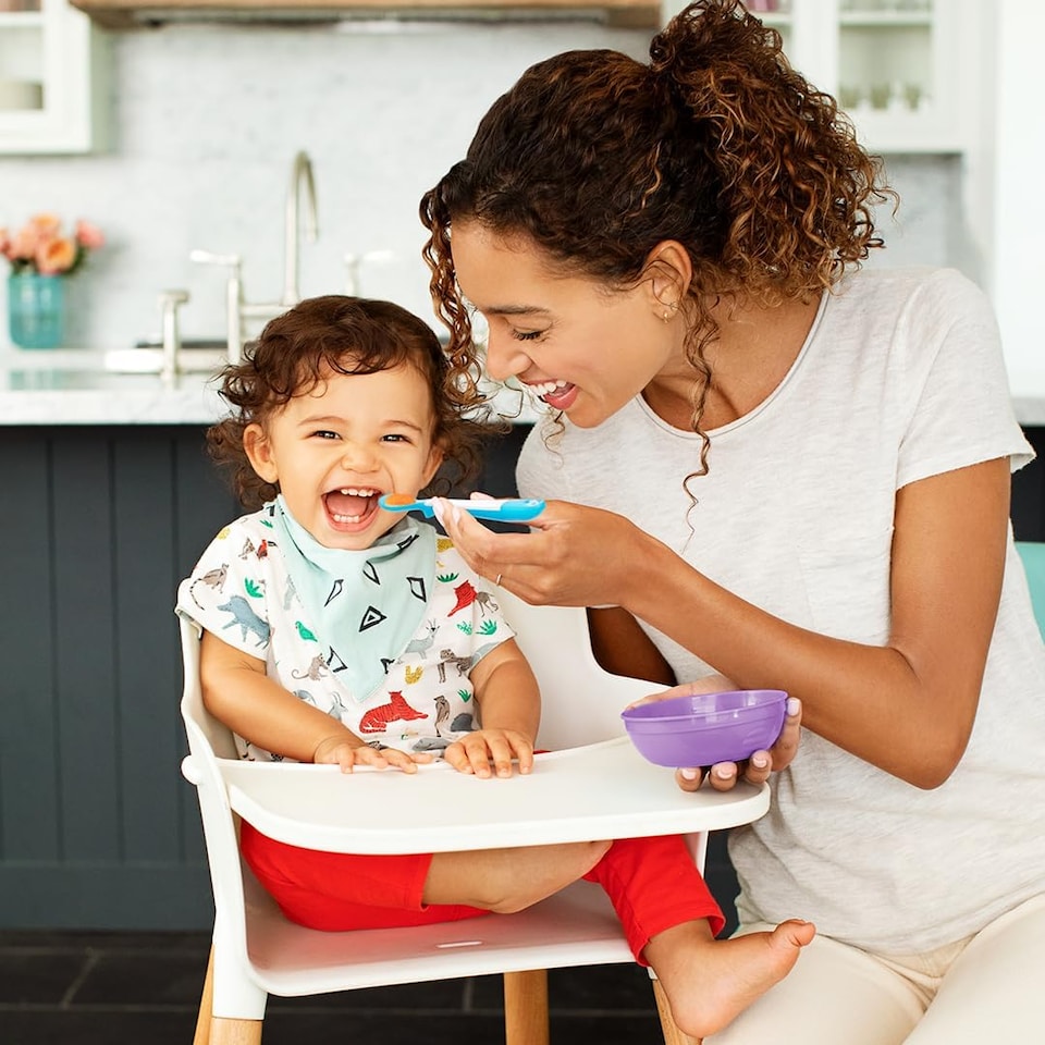 image 1 of Munchkin Baby Feeding Dishes Food Bowls Weaning Love a Bowls 10Pk + 2 Spoons