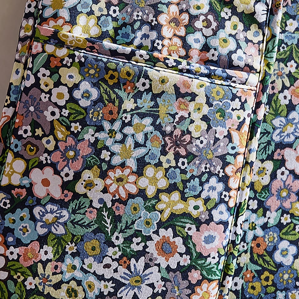 image 1 of Ulster Weavers Confetti Floral Double Oven Glove Multi