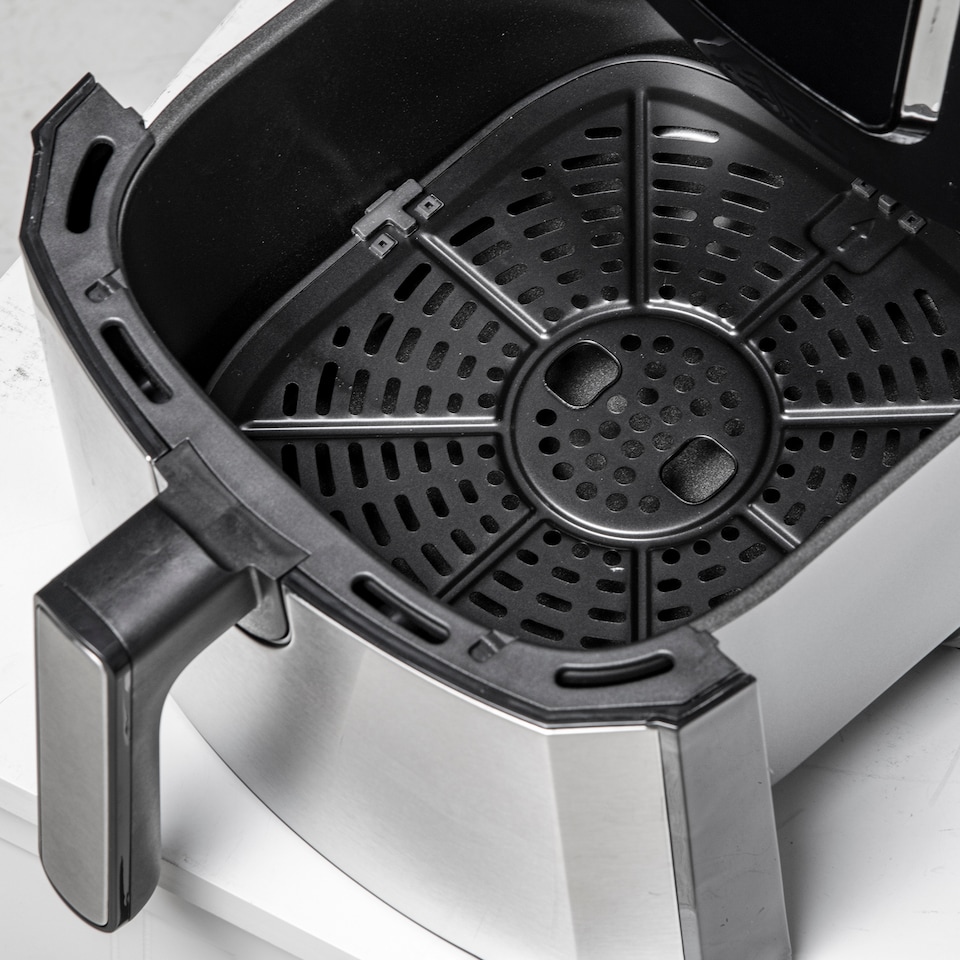 image 1 of HOMCOM 6.5L Air Fryer, 1700W Air Fryer Oven with Digital Display, Rapid Air Circulation, Adjustable Temperature, Timer and Nonstick Basket for Oil Less or Low Fat Cooking, Black and Grey