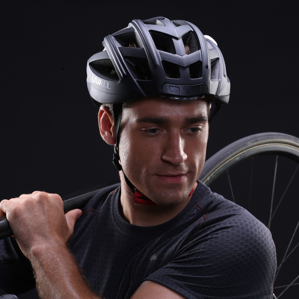 image 1 of BH60SE Smart Cycling Helmet - Black - 55-61cm
