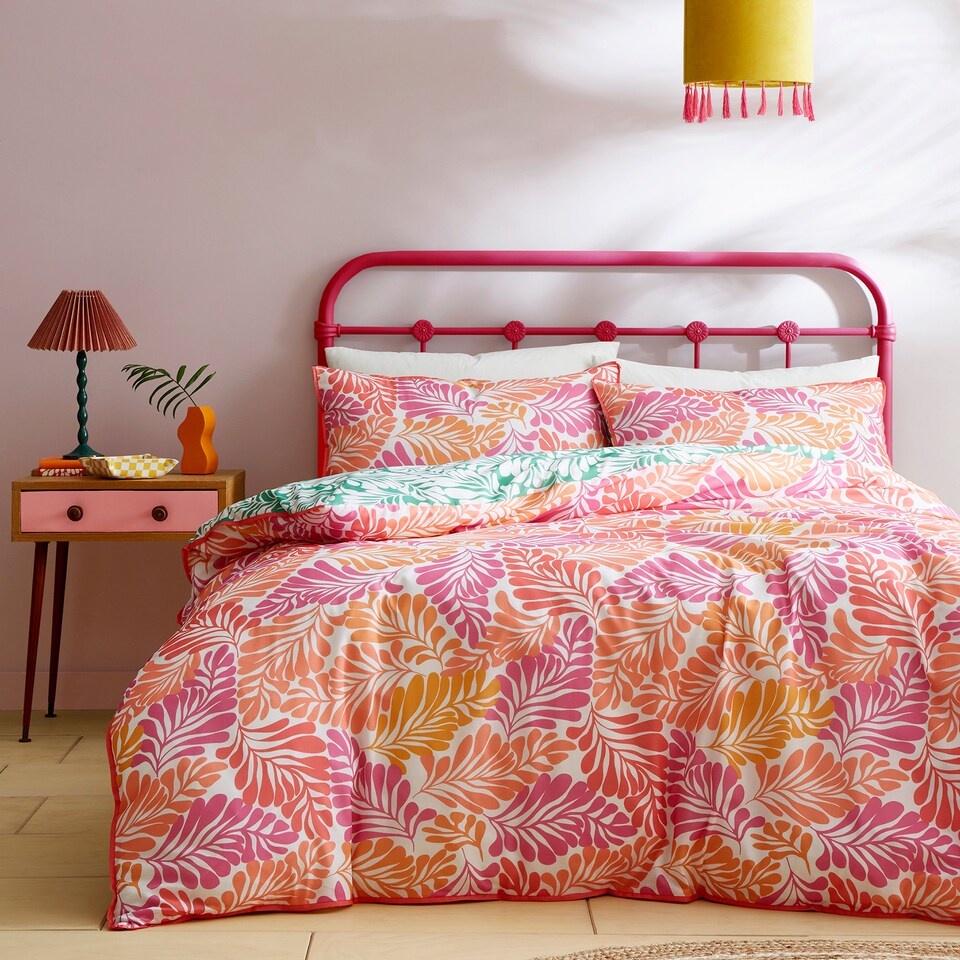 image 1 of Appletree Carmen Duvet Cover Set Pink