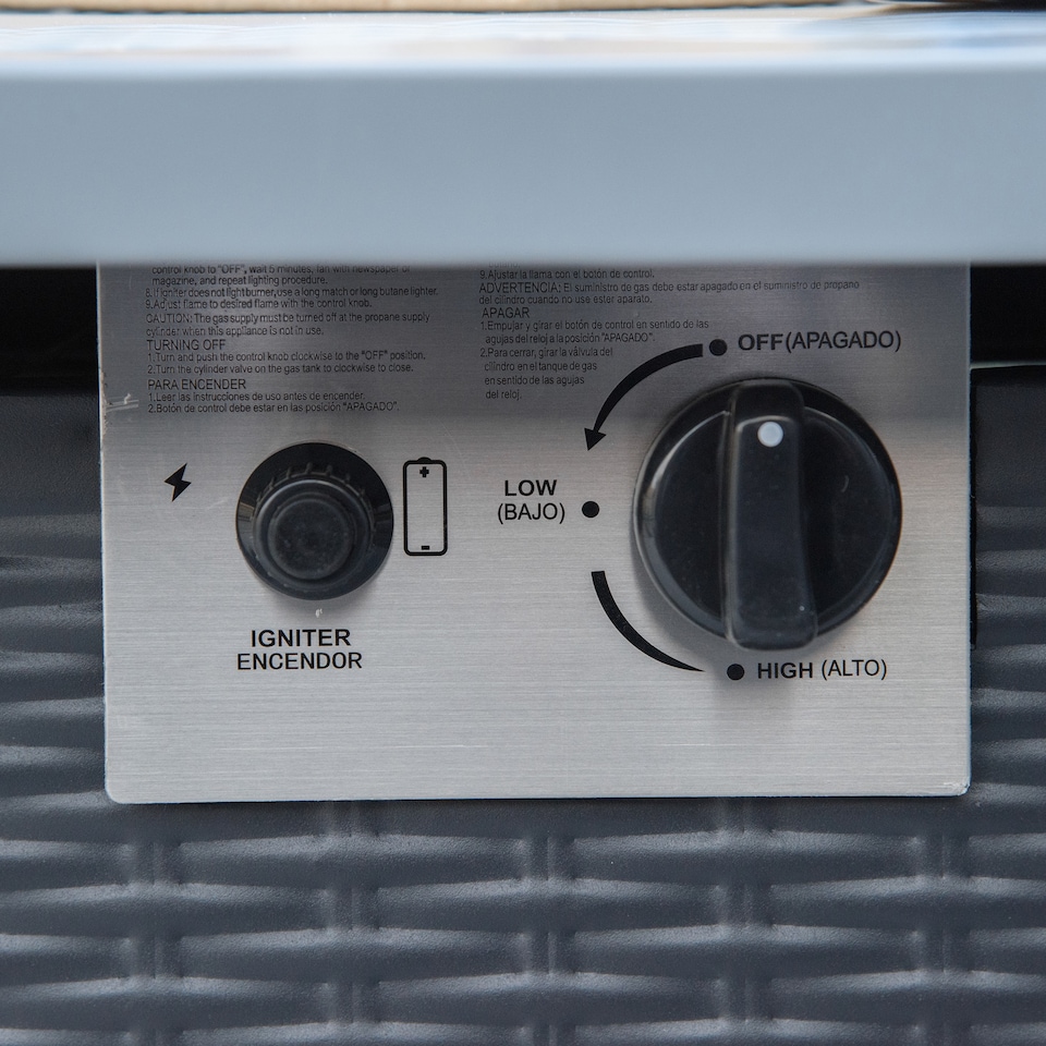 image 1 of Outsunny Square Propane Gas Fire Pit Table, 40000 BTU Rattan Smokeless Firepit Patio Heater with Lava Rocks and Lid, 71cm x 71cm x 62cm, Black