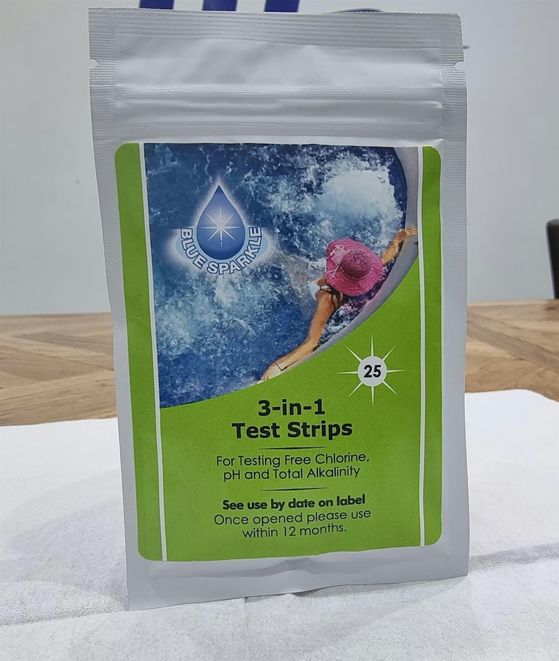 image 1 of 150 Dip 3-in-1 Test Strips Blue Sparkle for Ground Pool Spa and Hot Tubs Treatment to Measures PH, Alkaline and Chlorine