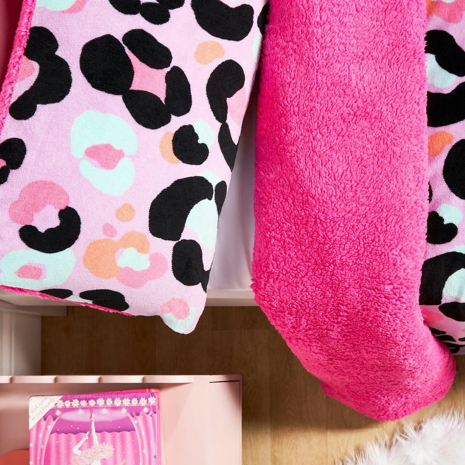 image 1 of OHS Ultra Soft Leopard Fleece Duvet And Pillowcase Bedding Set - Lilac Pink | Lilac | Double