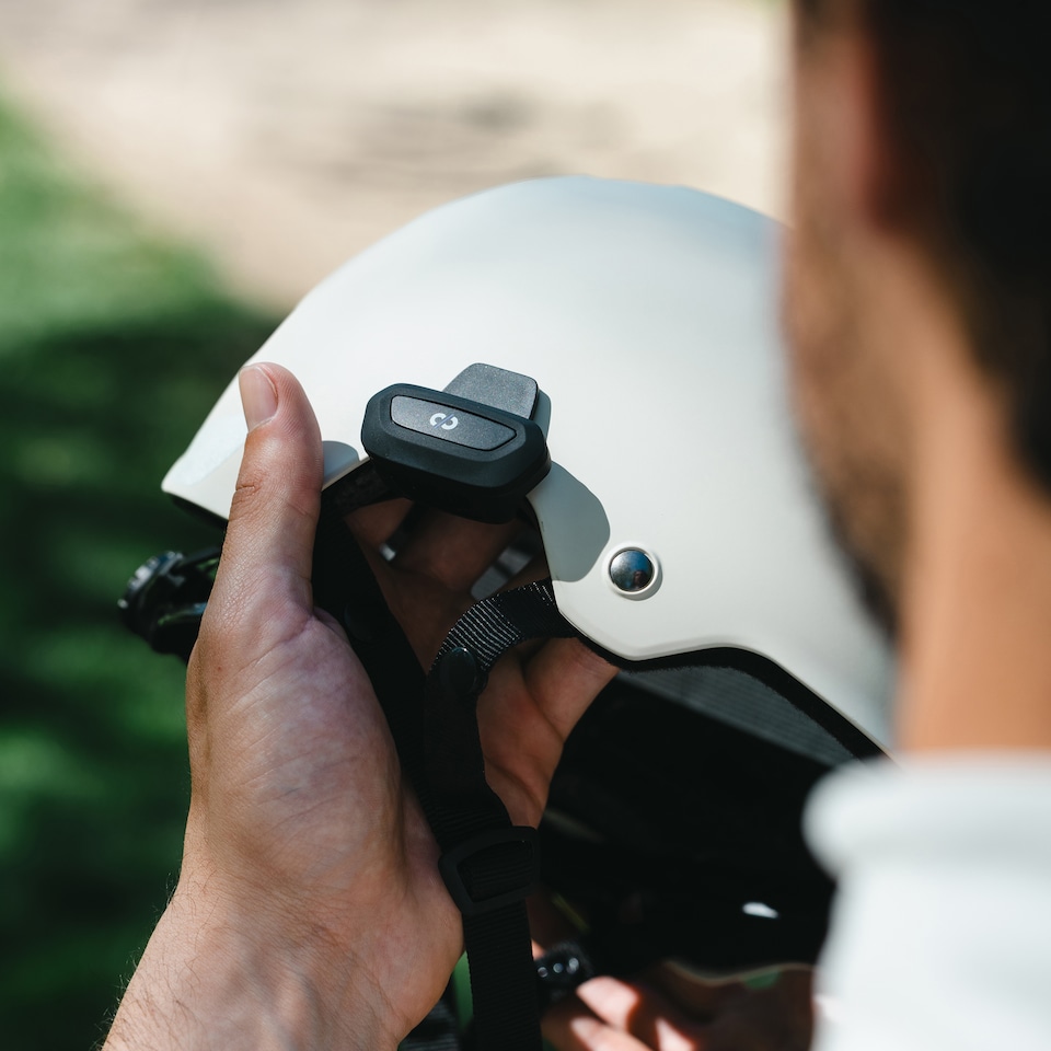 image 1 of Supertooth Roamee Bluetooth Hands Free Kit