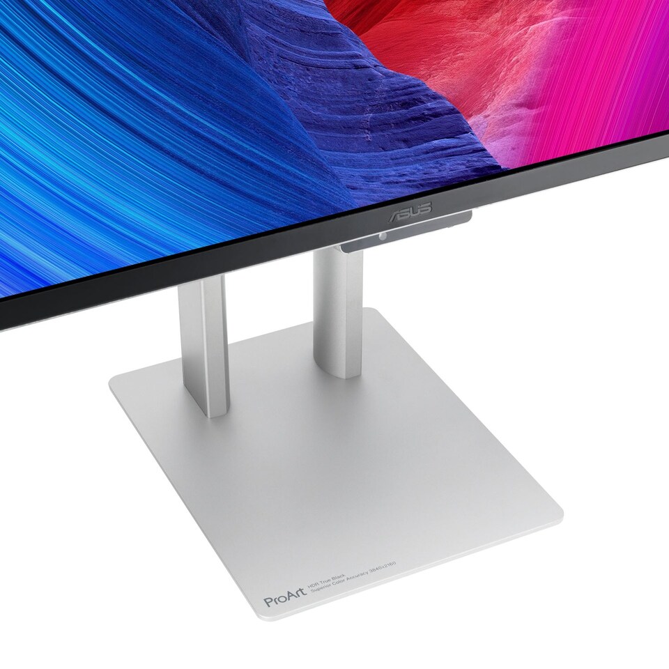 image 1 of ASUS ProArt OLED PA32UCDM computer monitor 80 cm (31.5 Inches) 3840 x 2160 pixels 4K Ultra HD QD-OLED Silver