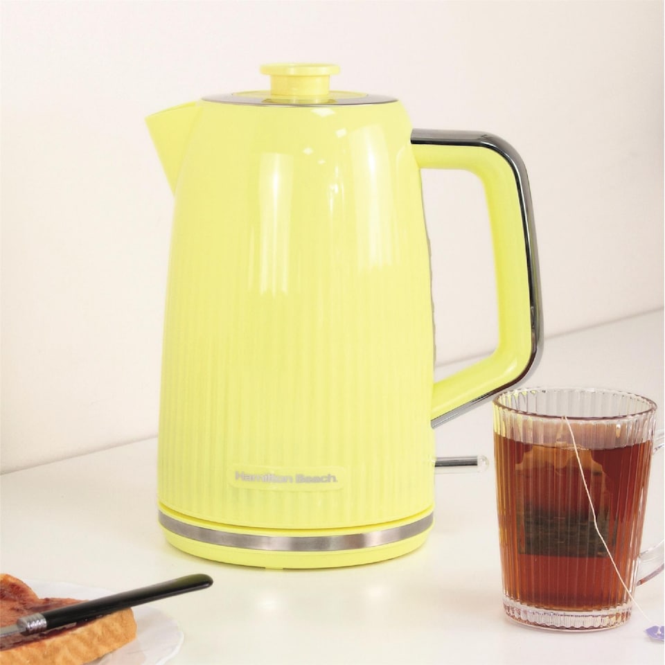 image 1 of Hamilton Beach Miami Kettle & Toaster Set Banana Split