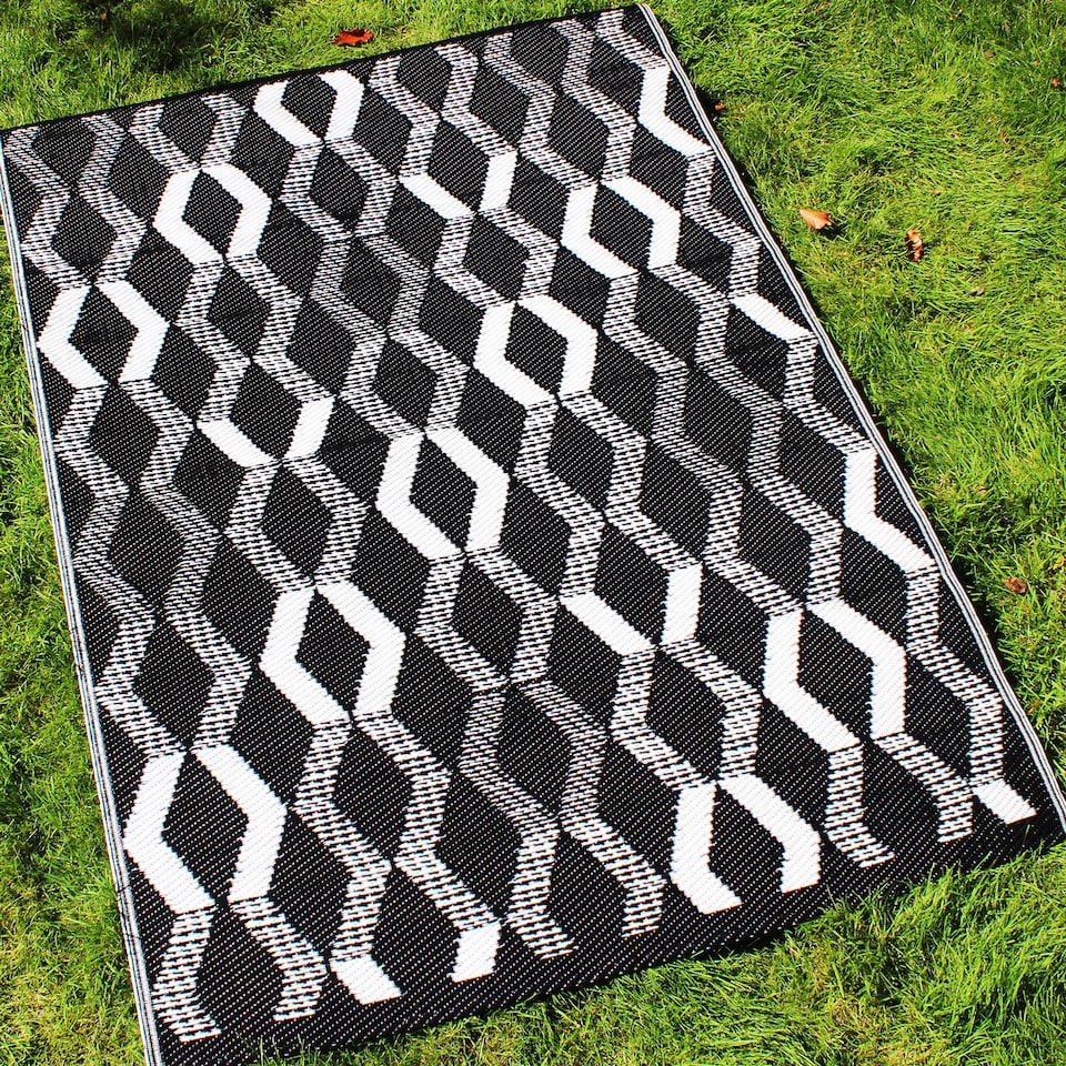 image 1 of Fusion Rico Outdoor Outdoor Rug Black