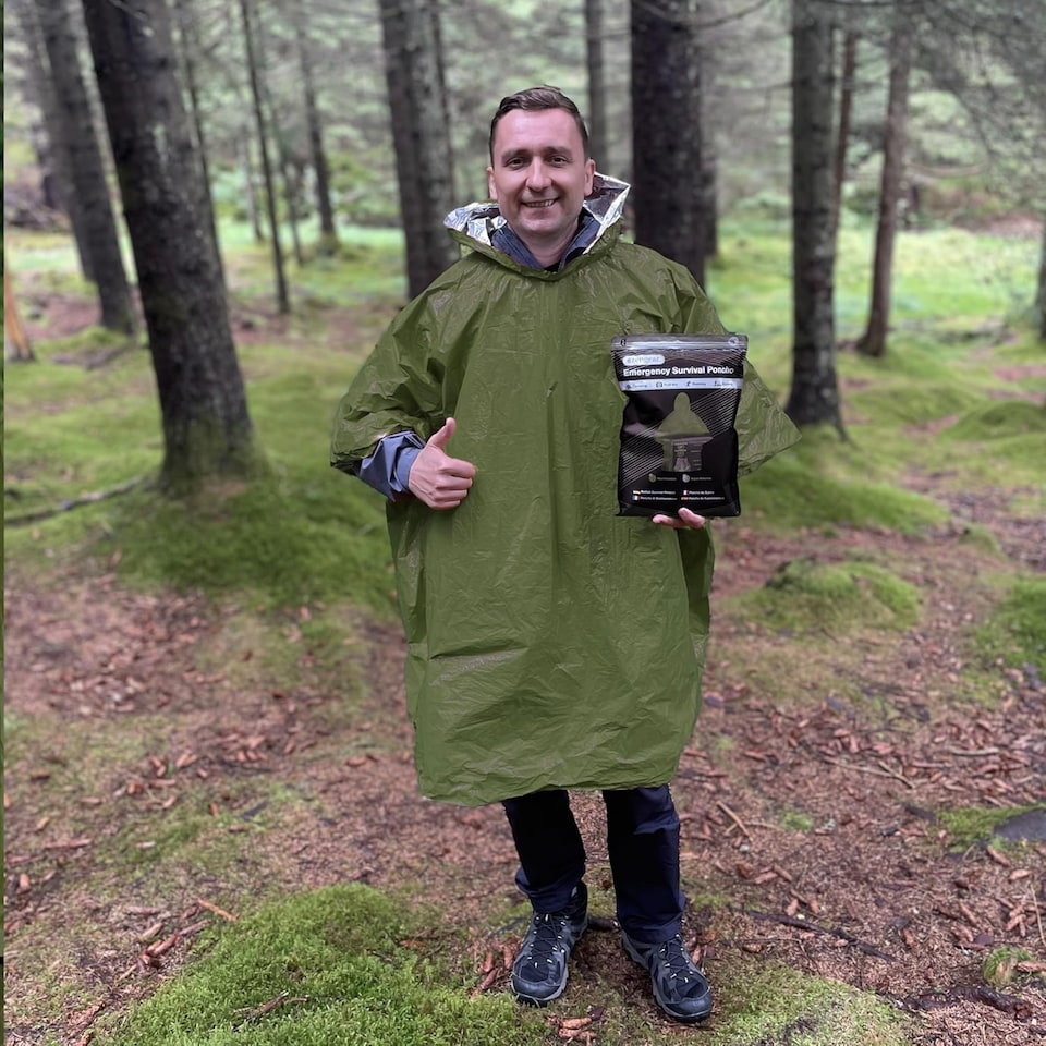 image 1 of aZengear Emergency Survival Poncho (4pc) Thermal Mylar Foil Coating Blanket for Heat Retention and Rain, Waterproof (Green)
