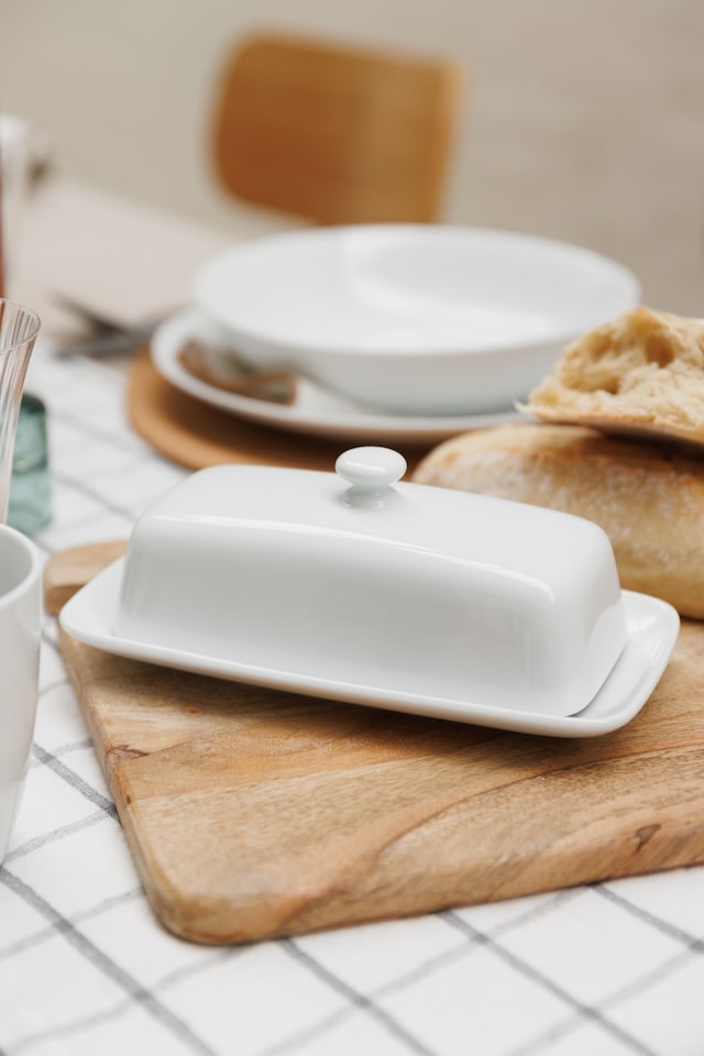 image 1 of Mikasa Butter Dish White Porcelain 21cm | White
