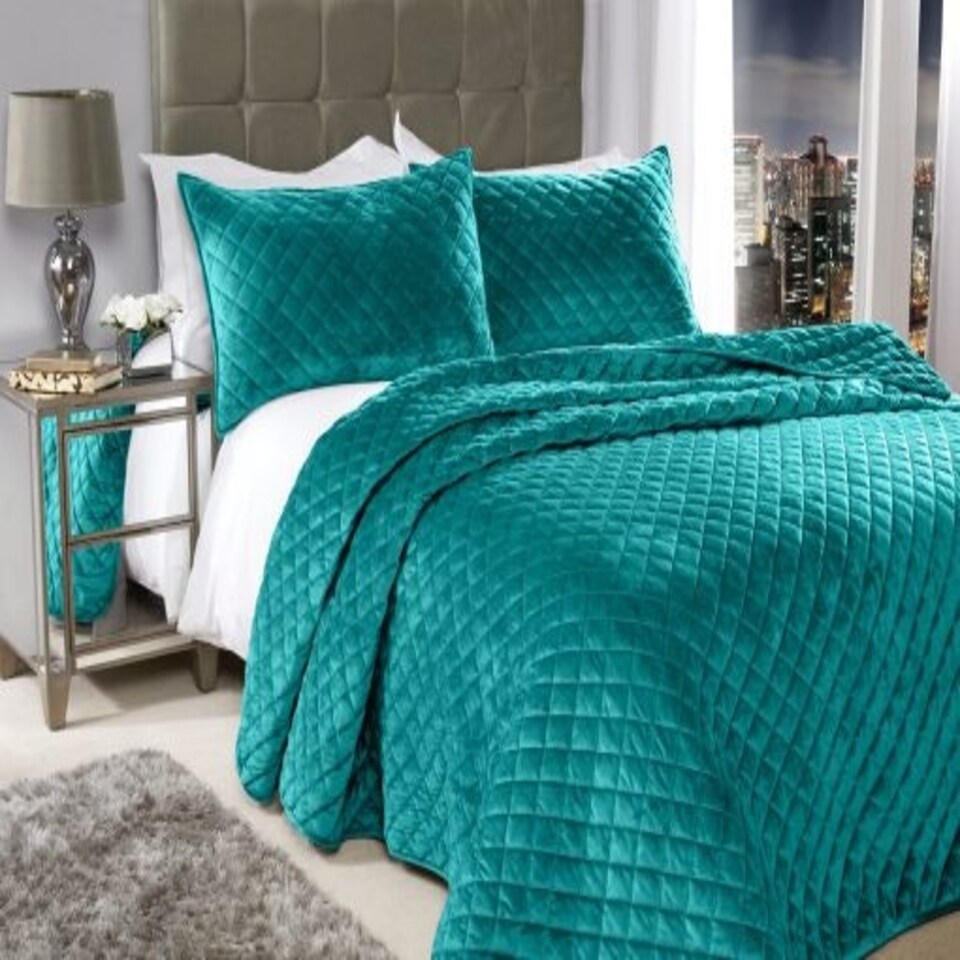 image 1 of Banbury Bedspread Emeral Green Green | Green