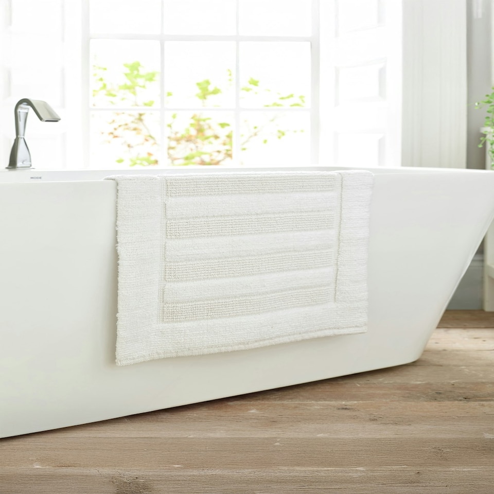 image 1 of Bliss Pima 100% Cotton Bath Mat 50x80cm – Ultra-Soft 1600GSM Luxury Bathroom Rug Green | Spearmint | 50 x 80cm