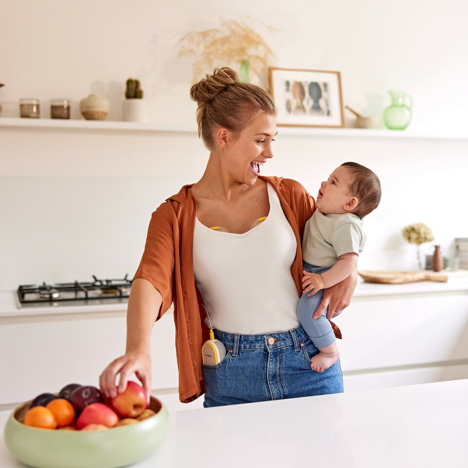 image 1 of Medela Freestyle Hands-Free Double Electric Wearable Breast Pump
