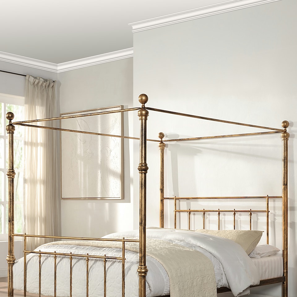 image 1 of Welwyn Vintage Victorian 4 Poster Antique Brass Metal Bed Frame (King)