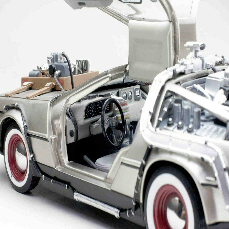 image 1 of Back To The Future III Time Machine 1:18 Scale Sun Star 2712